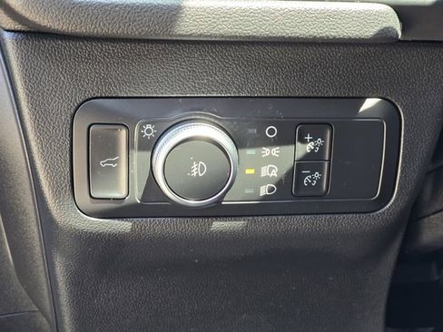 Used 2022 Ford Escape Titanium image 21