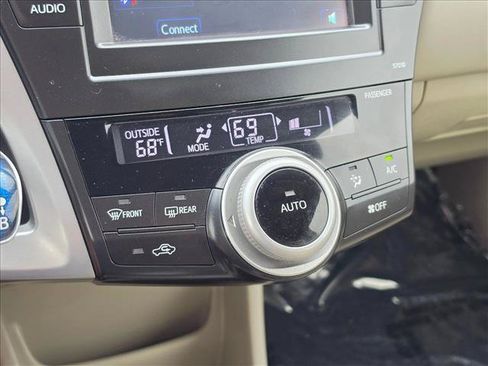 Used 2014 Toyota Prius V Two FWD image 22