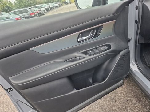 Used 2025 Nissan Murano SL image 20