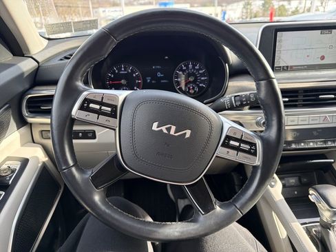 Certified 2022 Kia Telluride EX w/ EX Premium Package image 12
