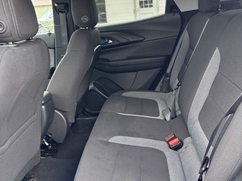 Used 2025 Chevrolet TrailBlazer LT AWD/4WD image 7