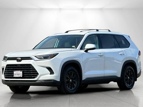 Used 2024 Toyota Grand Highlander AWD image 7