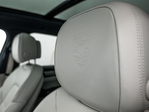 Certified 2023 Porsche Cayenne Platinum Edition AWD/4WD image 20