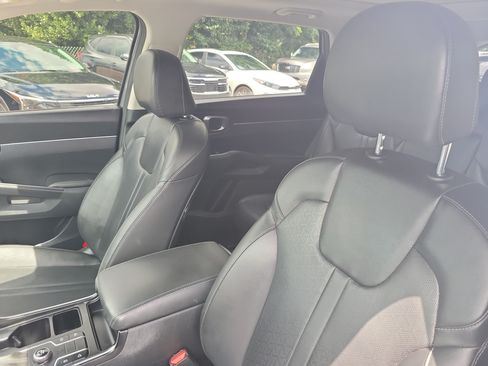 Used 2023 Kia Sorento S w/ Panoramic Sunroof Package FWD image 17
