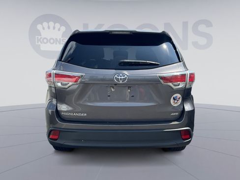 Used 2016 Toyota Highlander LE AWD/4WD image 5