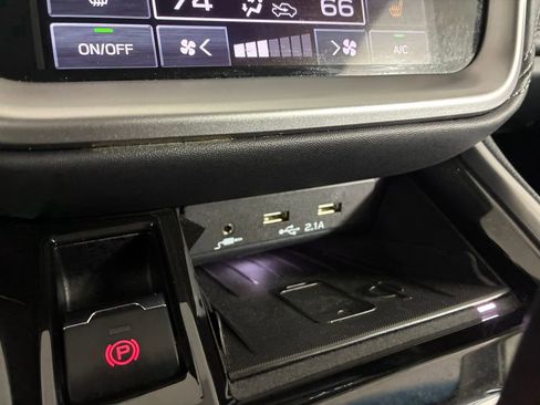 Used 2021 Subaru Outback Limited image 15