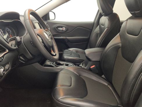 Used 2020 Jeep Cherokee Latitude Plus FWD image 17