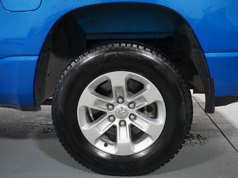 Used 2024 RAM 1500 Laramie image 10