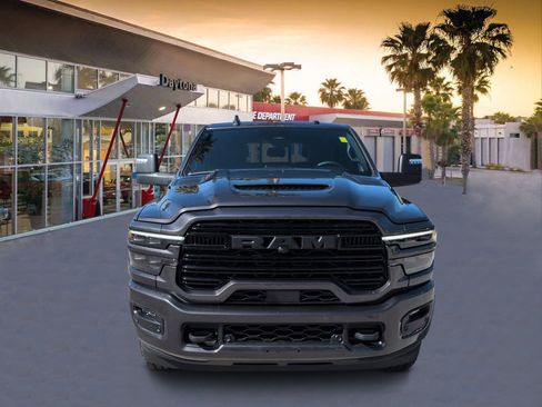 Certified 2025 RAM 2500 Laramie AWD/4WD image 8