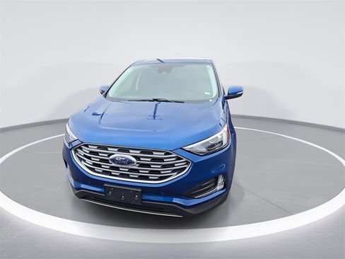 Used 2022 Ford Edge Titanium image 3