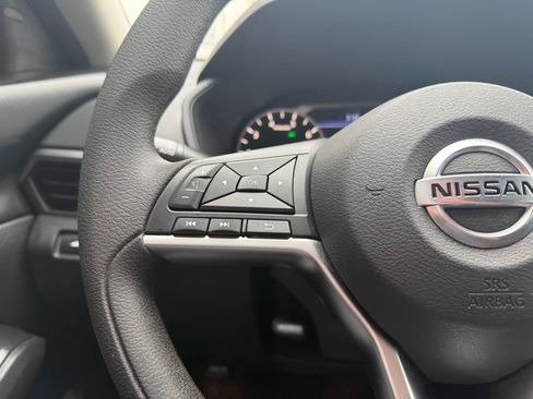 Used 2022 Nissan Altima 2.5 SV FWD image 18