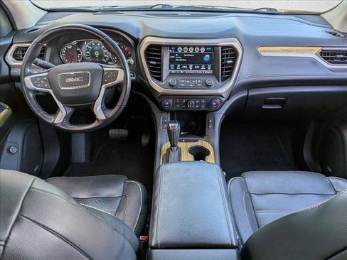 Used 2018 GMC Acadia Denali AWD/4WD image 16
