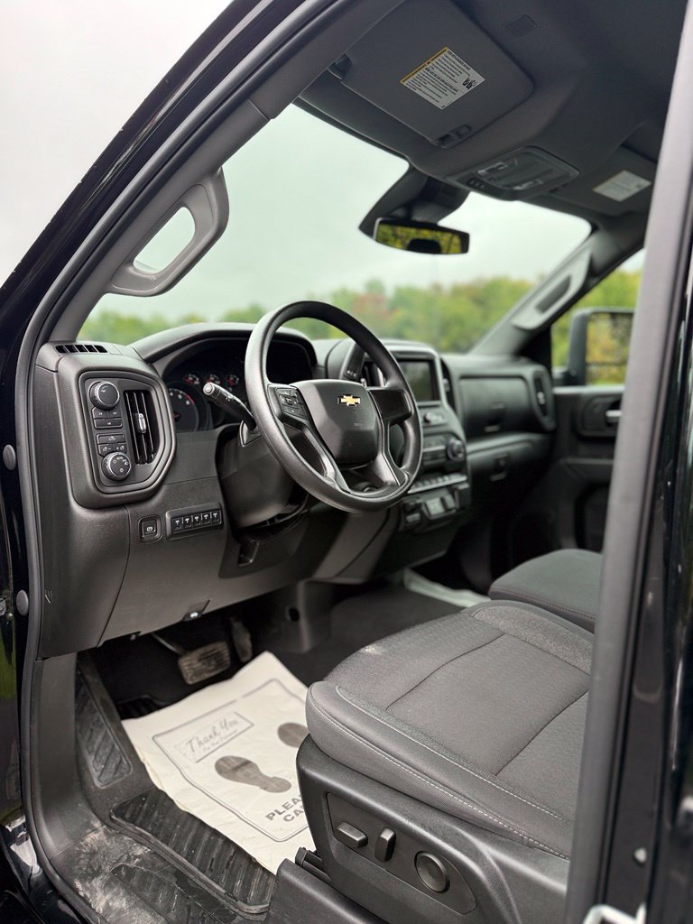 Used 2024 Chevrolet Silverado 2500 Custom w/ Custom Convenience Package AWD/4WD image 9