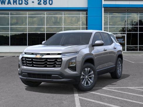 New 2026 Chevrolet Equinox LT w/ Convenience Package II FWD image 6