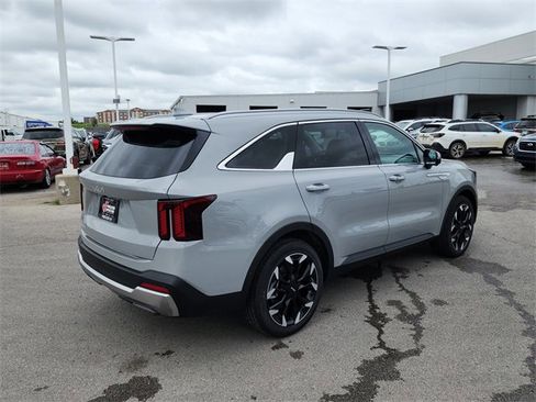 New 2026 Kia Sorento SX image 2