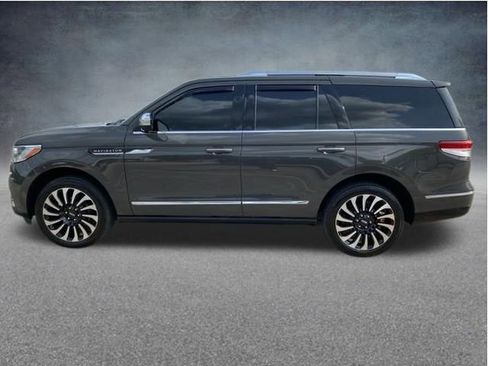 Used 2023 Lincoln Navigator Black Label AWD/4WD image 12