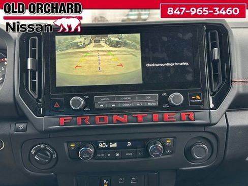Used 2025 Nissan Frontier PRO-4X w/ Black Accent Package image 17