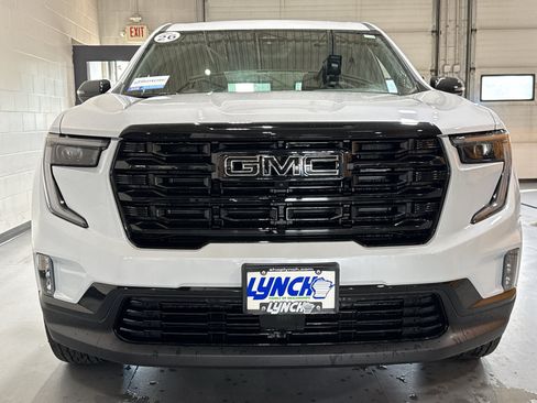 New 2026 GMC Acadia Elevation w/ Black Edition AWD/4WD image 8