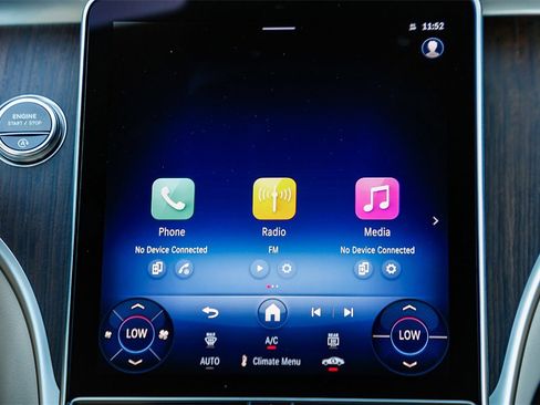 New 2025 Mercedes-Benz C 300 4MATIC Sedan image 12