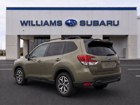 Used 2024 Subaru Forester Premium AWD/4WD image 3