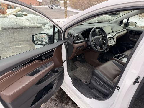 Certified 2025 Honda Odyssey Elite image 11