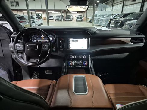 Certified 2023 GMC Yukon Denali Ultimate image 22