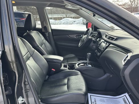 Used 2016 Nissan Rogue SL w/ SL Premium Package image 17