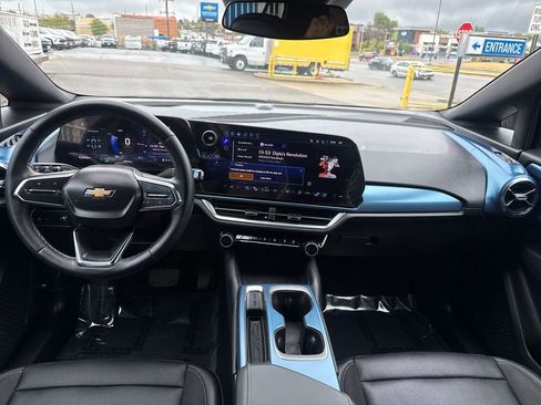 Used 2024 Chevrolet Equinox EV LT AWD/4WD image 12