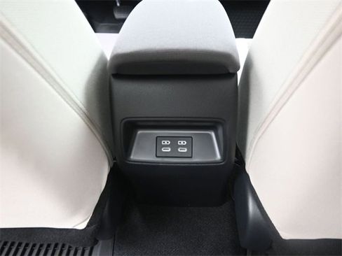 New 2026 Toyota Highlander Limited image 29