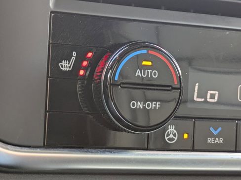 Certified 2023 Nissan Rogue SL w/ SL Premium Package image 25