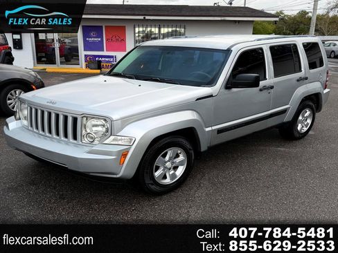 Used 2011 Jeep Liberty Sport image 1