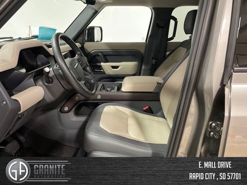 Used 2024 Land Rover Defender 110 X-Dynamic SE image 14