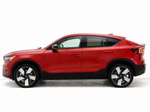 Used 2023 Volvo C40 P8 Recharge Ultimate image 30