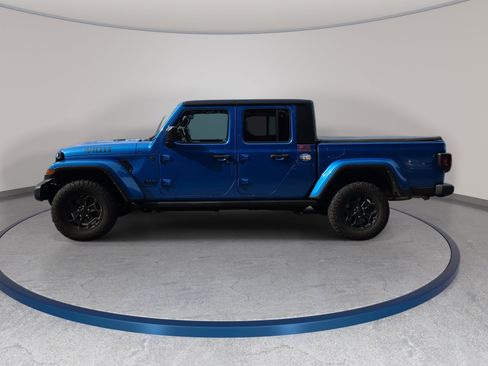 Used 2022 Jeep Gladiator Sport AWD/4WD image 3