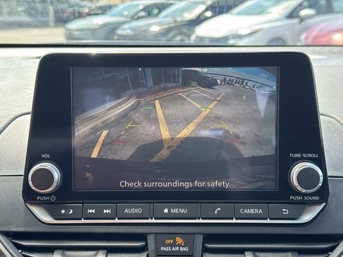 Used 2025 Nissan Altima 2.5 SV FWD image 27