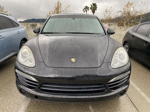 Used 2012 Porsche Cayenne image 2
