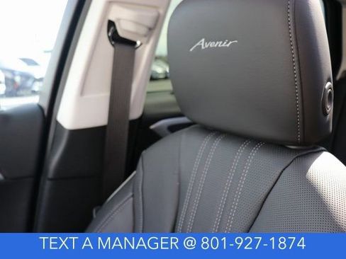 New 2025 Buick Envision Avenir image 23