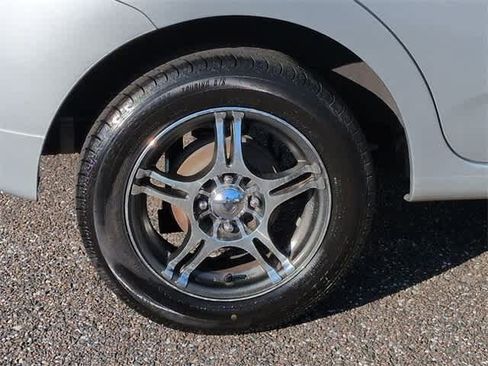 Used 2011 Chevrolet Aveo5 LT w/ Power and Convenience Package image 14