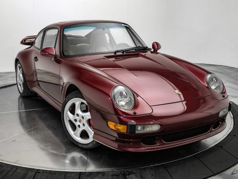 Used 1997 Porsche 911 Carrera 4S AWD/4WD image 28