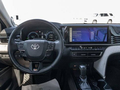 Used 2025 Toyota Camry XLE w/ Premium Plus Package image 15