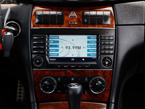 Used 2009 Mercedes-Benz CLK 350 Cabriolet image 29