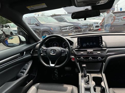 Used 2019 Honda Accord Sport image 18
