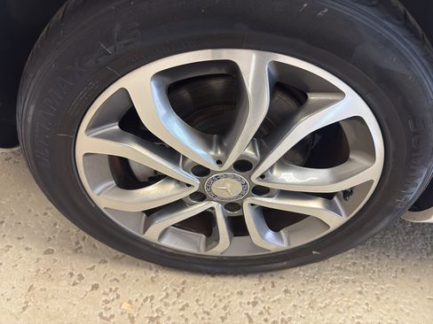 Used 2017 Mercedes-Benz C 300 4MATIC Sedan image 34