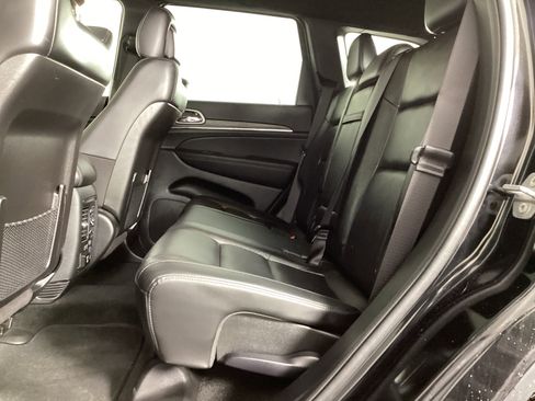 Used 2022 Jeep Grand Cherokee Limited image 19
