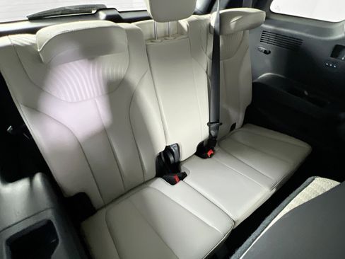 Used 2023 Hyundai Palisade Calligraphy image 27