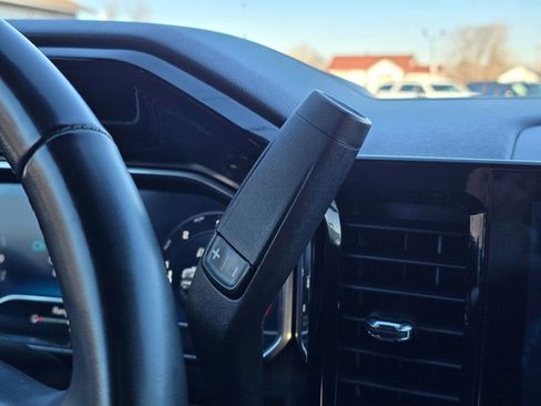 Used 2024 Chevrolet Silverado 1500 LT image 38