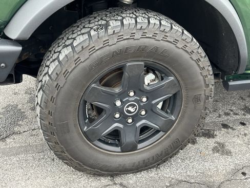 Used 2024 Ford Bronco Black Diamond image 9