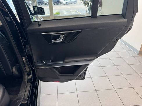 Used 2013 Mercedes-Benz GLK 350 4MATIC w/ Premium 1 Pkg image 45