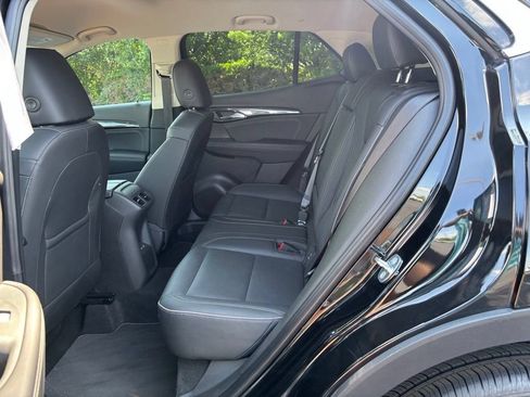 Used 2023 Buick Envision Essence AWD/4WD image 17