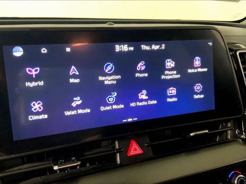 Used 2023 Kia Sportage EX image 6